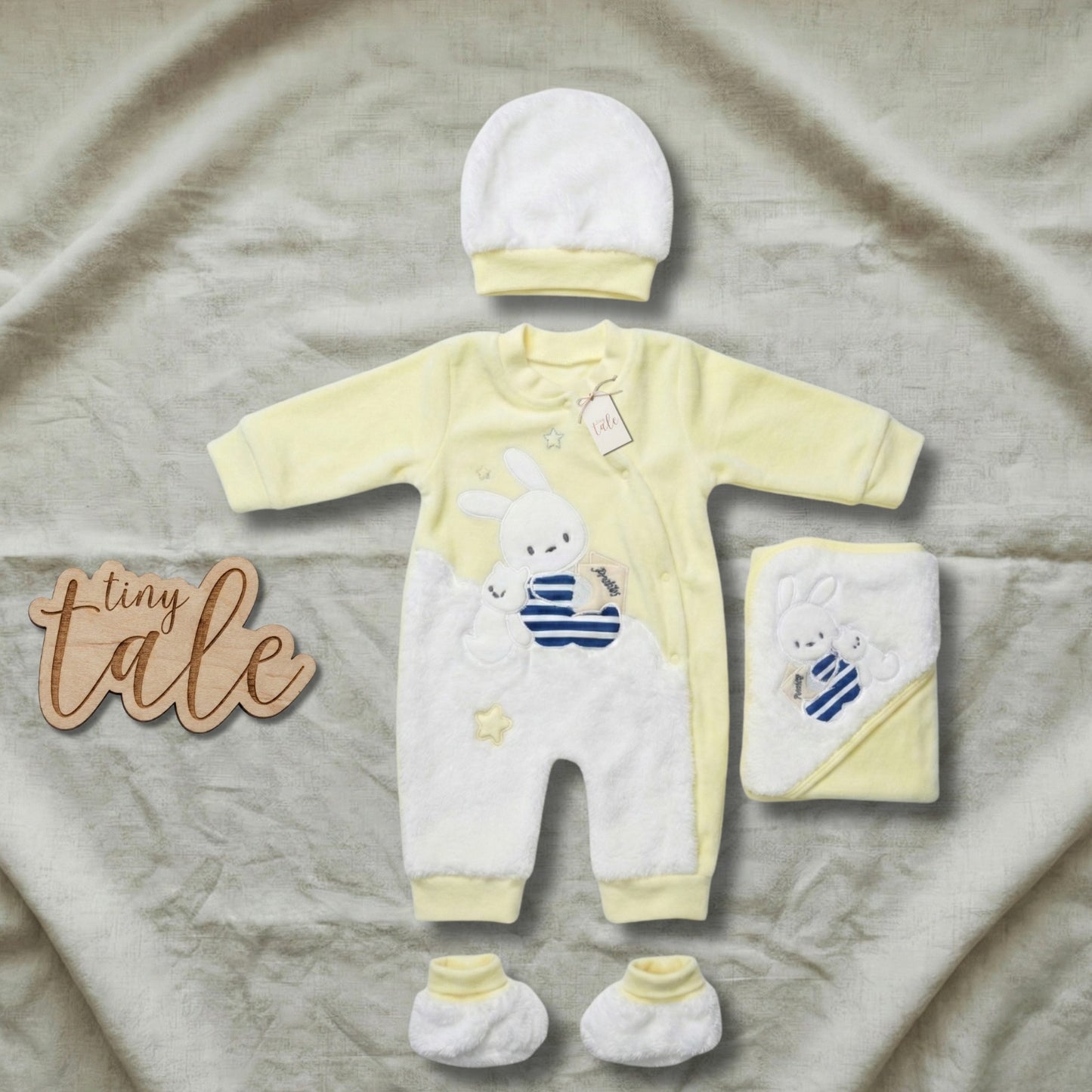 Tiny Tale Newborn Gift Box
100% premium cotton, steam-sterilized for maximum hygiene — the perfect gift for newborns aged 0–9 months.